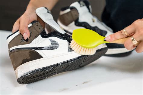 how to wash my sneakers